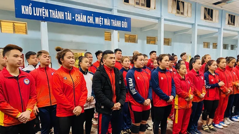 Cử tạ là một trong những môn trọng điểm của thể thao Việt Nam cần được sự đầu tư để tìm ra những lực sỹ tốt nhất tranh huy chương ASIAD và Olympic. Ảnh: MINH MINH