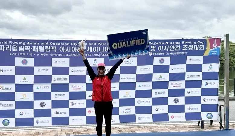 Phạm Thị Huệ ăn mừng suất chính thức dự Olympic 2024 ngay sau kết quả thi đấu ở Hàn Quốc. Ảnh: ĐUA THUYỀN VN