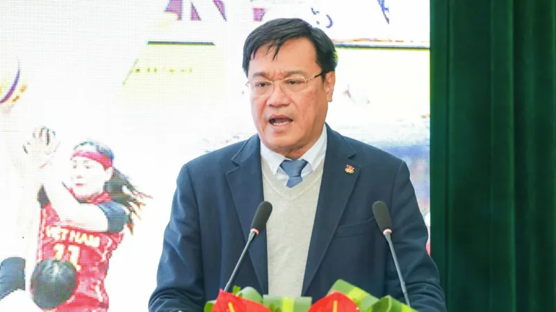 Cục trưởng Cục TDTT Đặng Hà Việt cho biết đã làm việc cùng Liên đoàn bóng đá Việt Nam về sự việc. Ảnh: LƯỢNG LƯỢNG