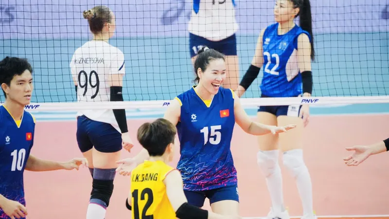 Đội tuyển bóng chuyền nữ Việt Nam đang góp mặt giải AVC Challenge Cup 2024 ở Philippines. Ảnh: VFV