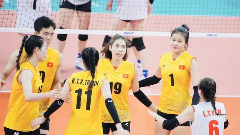 Cầu thủ đội tuyển bóng chuyền nữ Việt Nam đang có nhiều ca chấn thương nhưng ban huấn luyện vẫn có sự tin tưởng về lực lượng. Ảnh: VFV