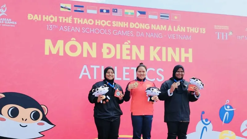 Khánh Băng đã vô địch đẩy tạ tại ASG 2024 trên sân nhà. Ảnh: PHẠM TẤN ĐẠT