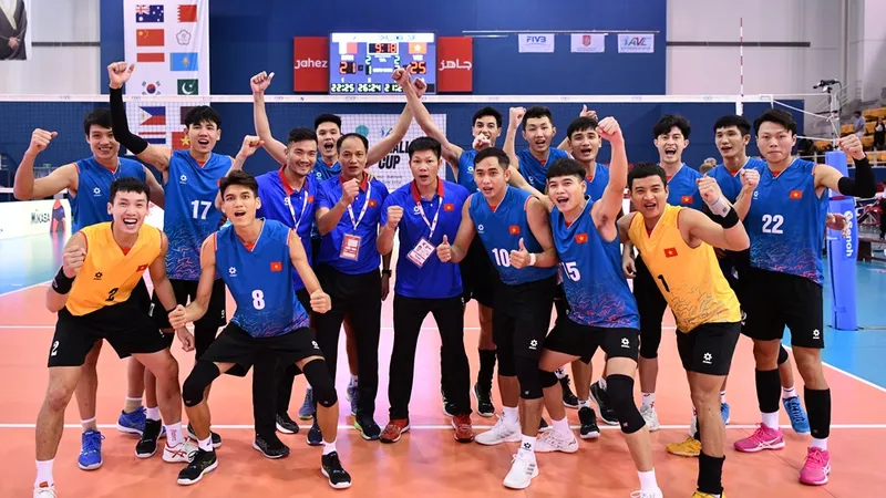Đội tuyển bóng chuyền nam Việt Nam nếu được đầu tư dài hạn thì đủ sức đạt các kết quả chuyên môn cao. Ảnh: AVC