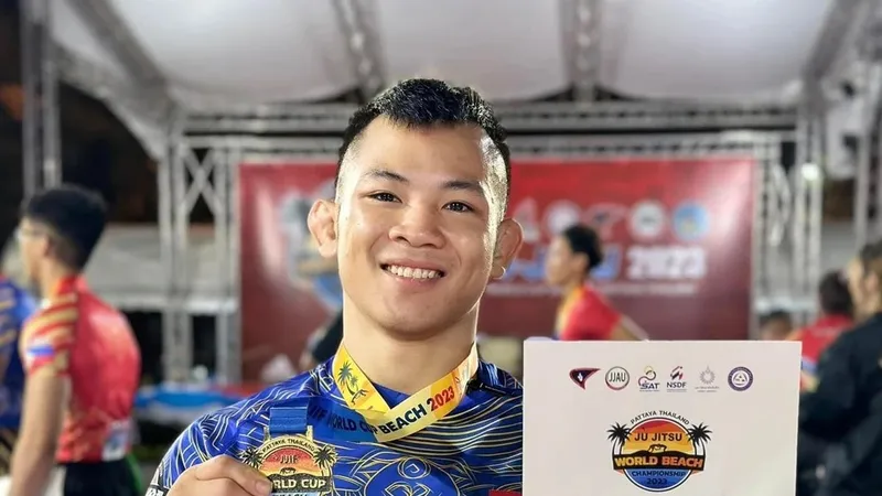 Đào Hồng Sơn sẽ thử sức tại giải MMA chuyên nghiệp ở Việt Nam vào cuối tuần này. Ảnh: JIAU