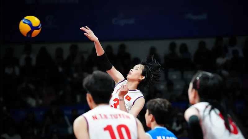 Thanh Thúy đã ra sân sau nhiều chờ đợi của người hâm mộ Việt Nam. Ảnh: FIVB