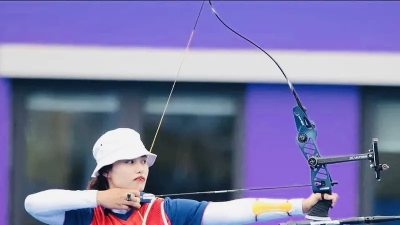 Ánh Nguyệt đã là tuyển thủ đầu tiên của Việt Nam thi đấu ở Olympic 2024. Ảnh: ĐOÀNTTVN