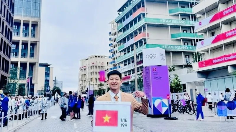 Lê Quốc Phong đang được chuẩn bị chuyên môn để sẵn sàng thi đấu vòng loại trực tiếp nội dung của mình. Ảnh: QUỐC PHONG