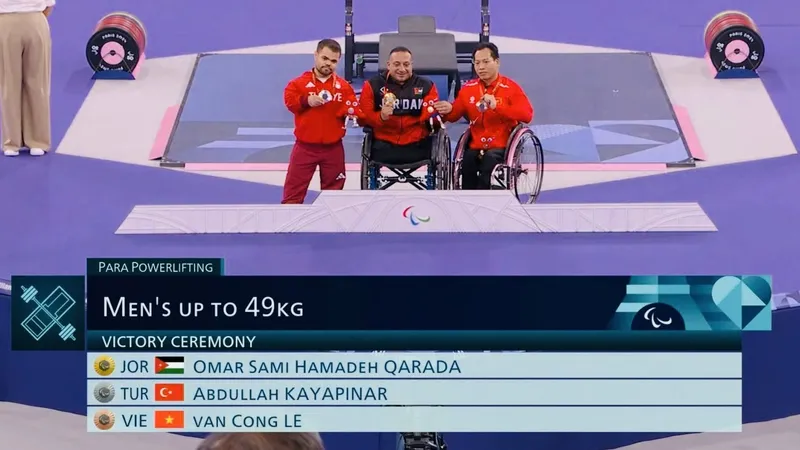 Lê Văn Công đã giành HCĐ quan trọng tại Paralympic 2024. Ảnh: PARALYMPIC2024