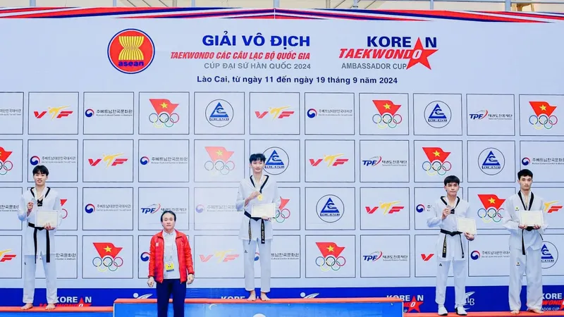 Võ sỹ Phạm Đăng Quang giành tấm HCV tại giải lần này ở Lào Cai. Ảnh: TAEKWONDOVN