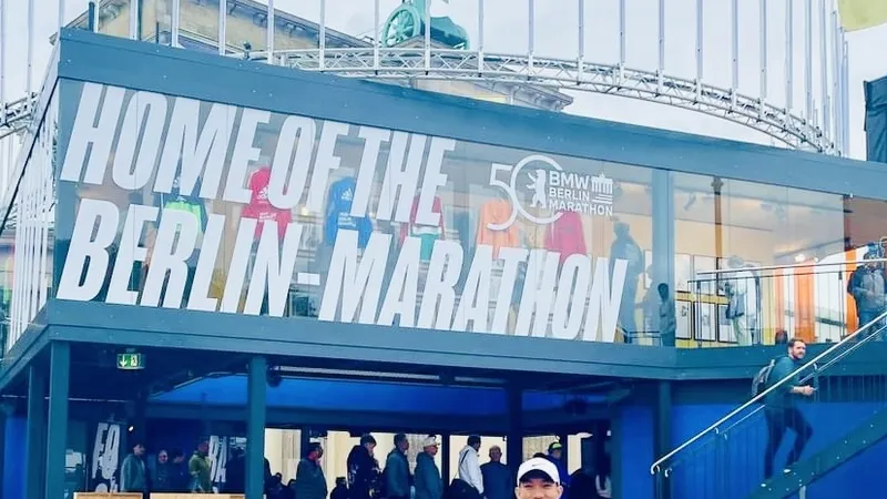 Hoàng Nguyên Thanh đã có mặt tại Đức để chuẩn bị cho cuộc thi đấu Berlin Marathon 2024. Ảnh: NG.THANH