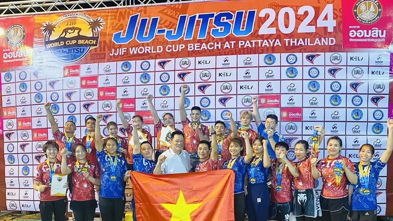 Jujitsu Việt Nam tại giải World Cup bãi biển thế giới 2024. Ảnh: THẠCH TRẦN