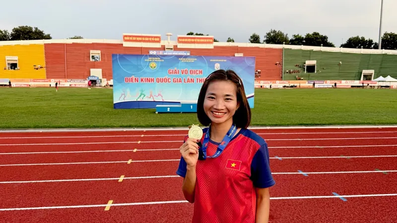 Nguyễn Thị Oanh có 3 HCV ở giải điền kinh vô địch quốc gia 2024. Ảnh: MINH MINH