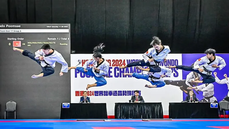 Các võ sỹ quyền của taekwondo Việt Nam có bài biểu diễn đạt điểm cao nhất để đứng số 1. Ảnh: WTF