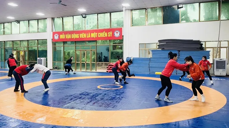 Tuyển thủ đội tuyển vật Việt Nam đã trở lại tập luyện sau Tết Nguyên đán 2025. Ảnh: MINH MINH