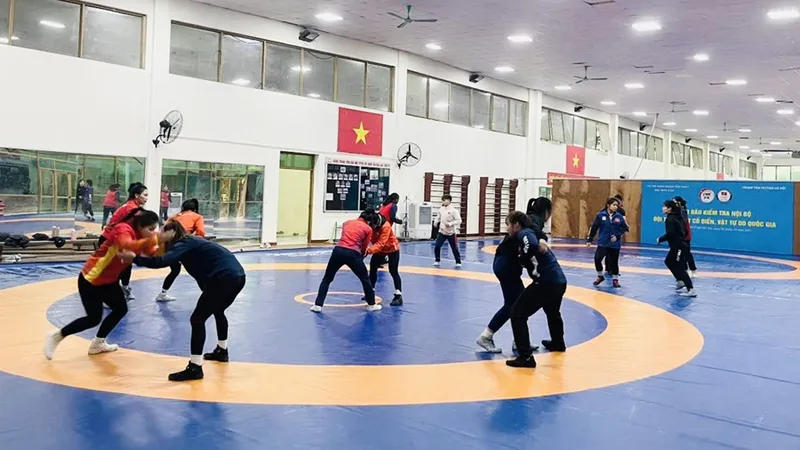 Tuyển vật Việt Nam tập luyện chuyên môn tập trung nhất tại Trung tâm HLTTQG Hà Nội. Ảnh: MINH MINH