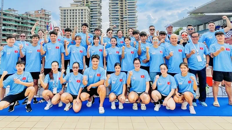 Thành viên đội tuyển lặn Việt Nam đều tham dự tại giải vô địch hồ ngắn 25m tổ chức ở TT-Huế. Ảnh: NGUYỄN NGỌC