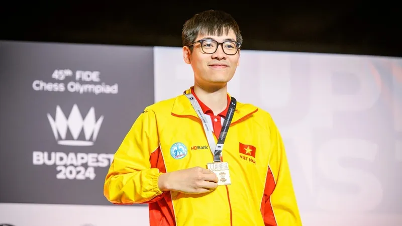 Lê Tuấn Minh đã vinh dự được phần thưởng Gương mặt trẻ Thủ đô tiêu biểu năm 2024. Ảnh: FIDE
