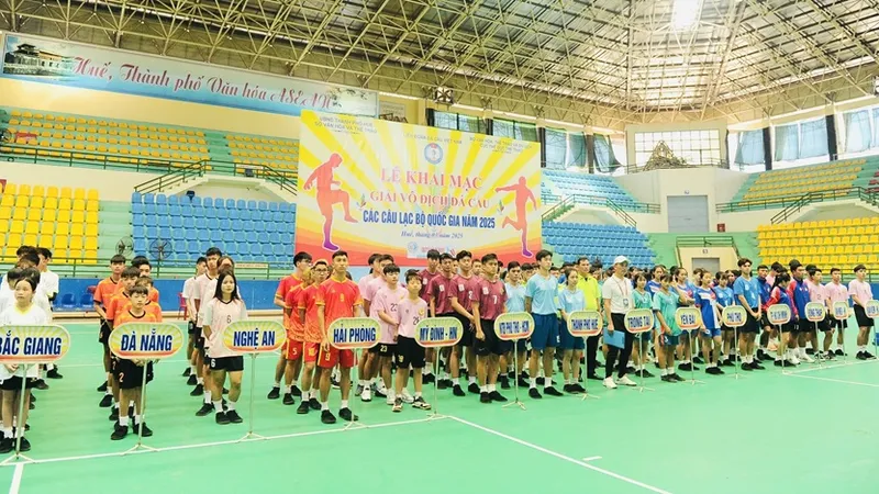 VĐV đá cầu toàn quốc đang có mặt tranh tài tại TT-Huế để tham dự giải vô địch các câu lạc bộ quốc gia 2025. Ảnh: MINH MINH