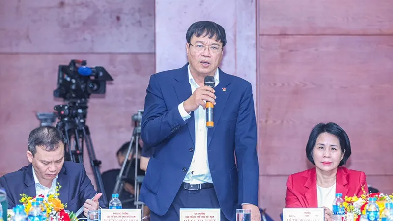 Cục trưởng Cục TDTT Việt Nam - ông Đặng Hà Việt đã trao đổi tại Hội thảo. Ảnh: LƯỢNG LƯỢNG