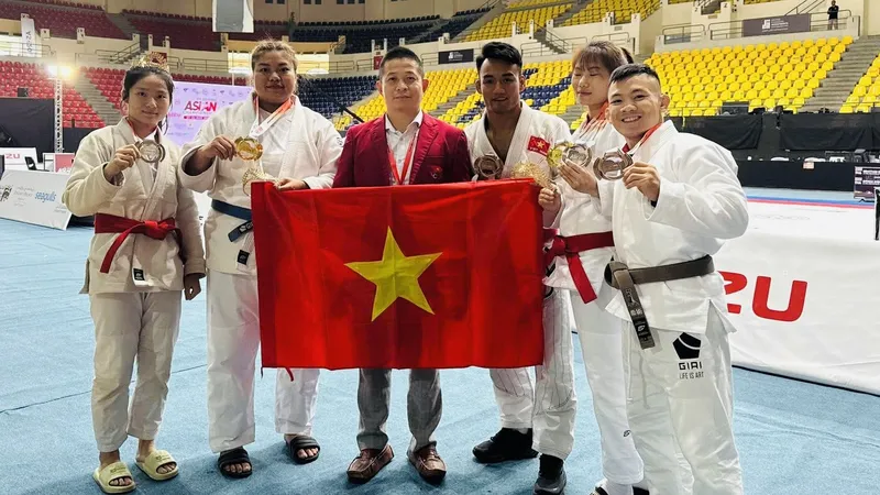 Tuyển jujitsu Việt Nam đã có các kết quả huy chương quan trọng ngày đầu tiên tại giải vô địch châu Á 2025. Ảnh: TRẦN VĂN