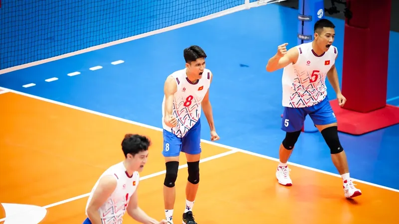 Đội tuyển bóng chuyền nam Việt Nam đã chốt 14 cầu thủ tham dự giải AVC Nations Cup 2025 ở Bahrain sắp tới. Ảnh: AVC