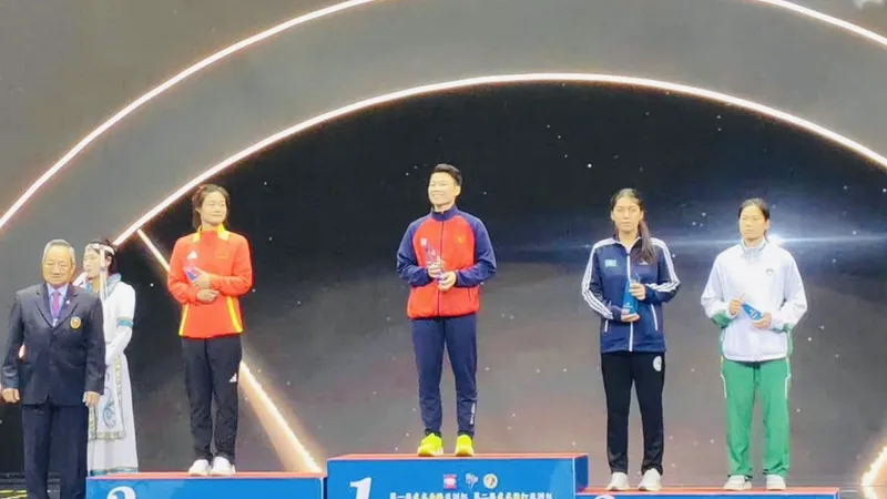 Tuyển thủ wushu Việt Nam đã giành HCV tại cúp châu Á 2025. Ảnh: MINH MINH