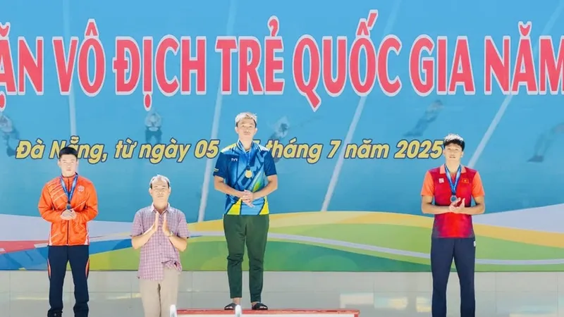 VĐV lặn trẻ của TPHCM đã thi đấu đạt kết quả tốt để dẫn đầu toàn giải năm nay. Ảnh: VASA