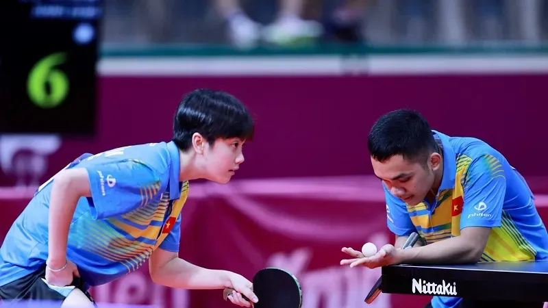 Hai nhà vô địch SEA Games 32-2023 Đinh Anh Hoàng và Trần Mai Ngọc có tên trong danh sách dự kiến tập huấn đội tuyển bóng bàn Việt Nam năm 2025. Ảnh: DŨNG PHƯƠNG