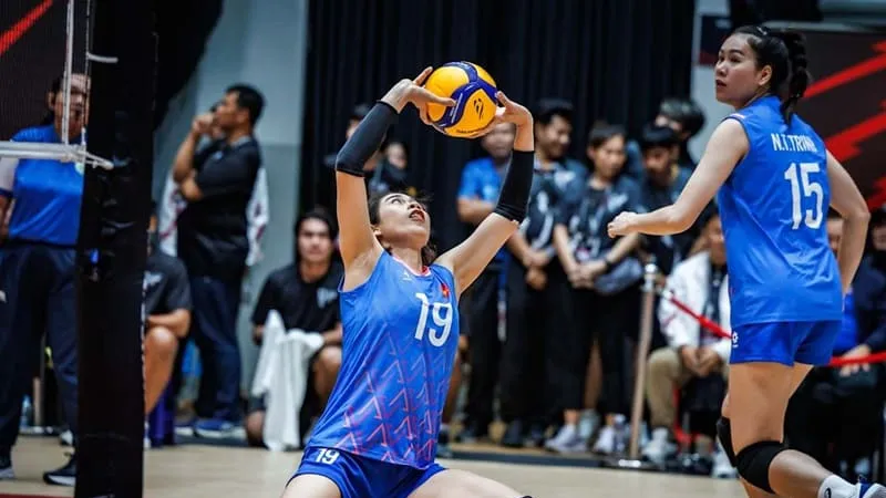 Lâm Oanh đang thi đấu nỗ lực tại giải vô địch thế giới 2025. Ảnh: FIVB
