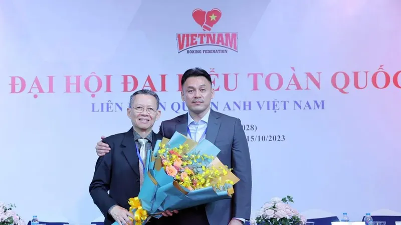 Ông Lưu Tú Bảo (phả) Chủ tịch liên đoàn boxing Việt Nam. Ảnh: BTC đại hội năm 2024. 