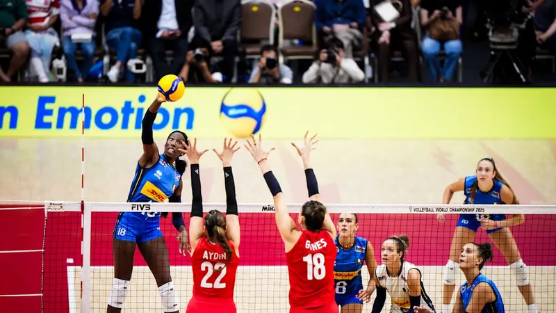 Đội Italia thi đấu trận chung kết. Ảnh: FIVB