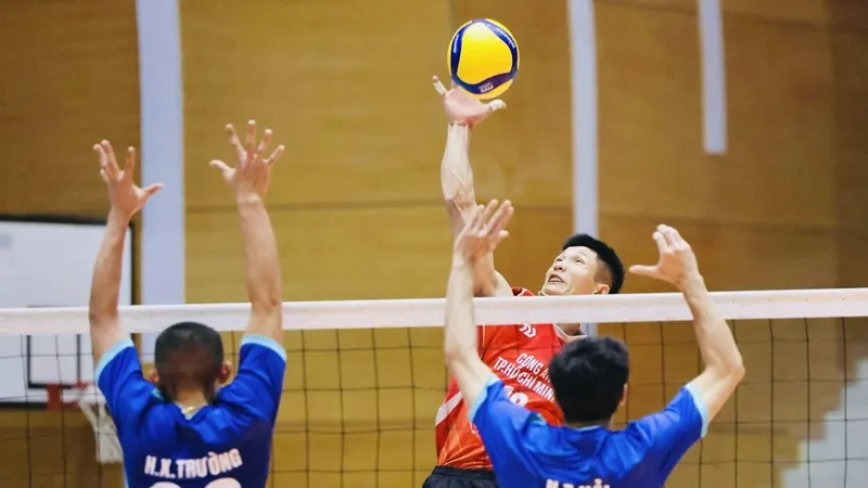 Đội Công an TPHCM đang dẫn đầu bảng nam sau giai đoạn 1 và có nhiều cơ hội đạt kết quả cao tại giải năm nay. Ảnh: DŨNG PHƯƠNG