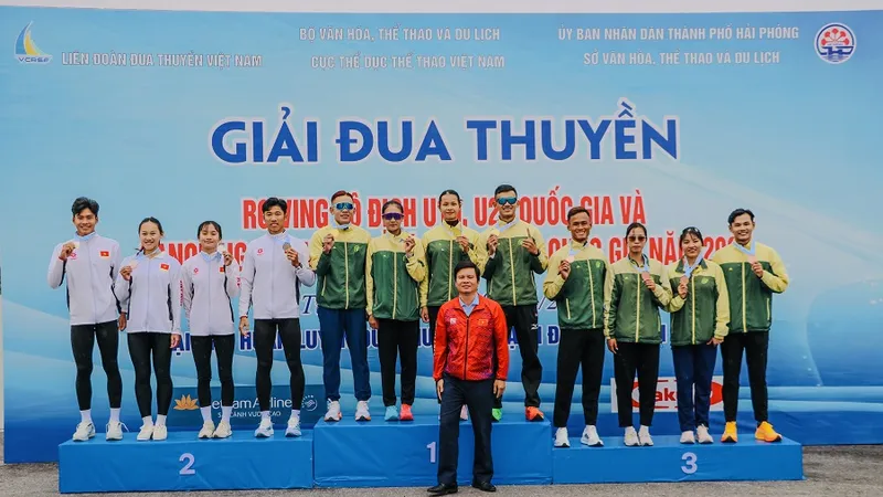 VĐV canoeing TPHCM đã thi đấu đạt kết quả tốt tại Cúp các đội mạnh quốc gia 2025. Ảnh: VCRSF