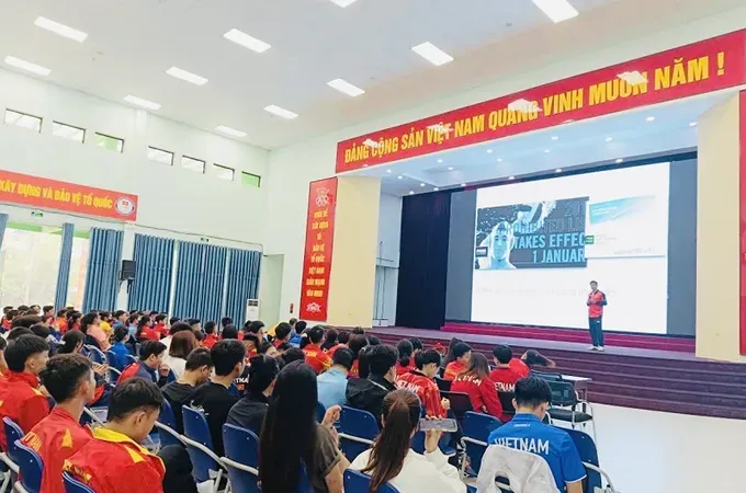 Các HLV, VĐV thể thao Việt Nam được trao đổi và cập nhật thông tin về phòng, chống doping trước khi vào tranh tài SEA Games 33-2025. Ảnh: TRỌNG HẢI