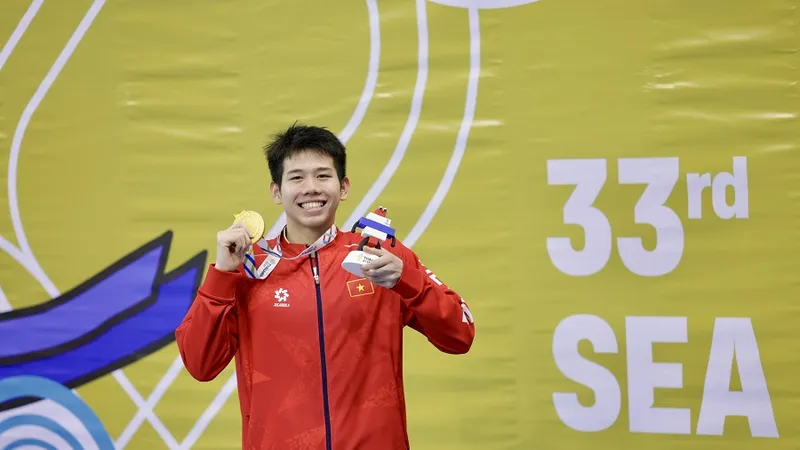Nguyễn Quang Thuấn lần đầu giành HCV SEA Games trong sự nghiệp. Ảnh: DŨNG PHƯƠNG