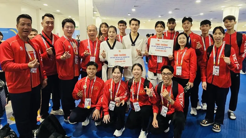 Đội tuyển taekwondo Việt Nam về nước sau chương trình thi đấu tại SEA Games 33-2025. Ảnh: ĐOÀN TTVN