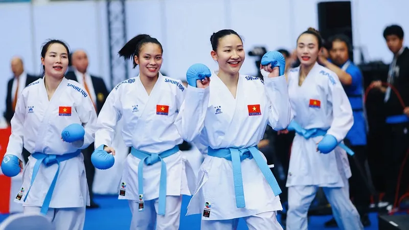 Đội kumite nữ của tuyển karate Việt Nam đã lên ngôi vô địch SEA Games 33-2025. Ảnh: DŨNG PHƯƠNG
