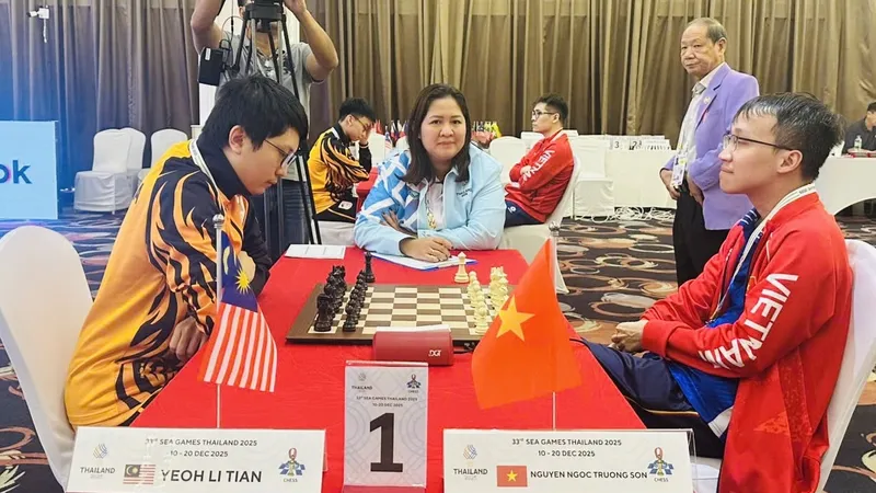 Đại kiện tướng Nguyễn Ngọc Trường Sơn thi đấu tại SEA Games 33-2025. Ảnh: MINH MINH