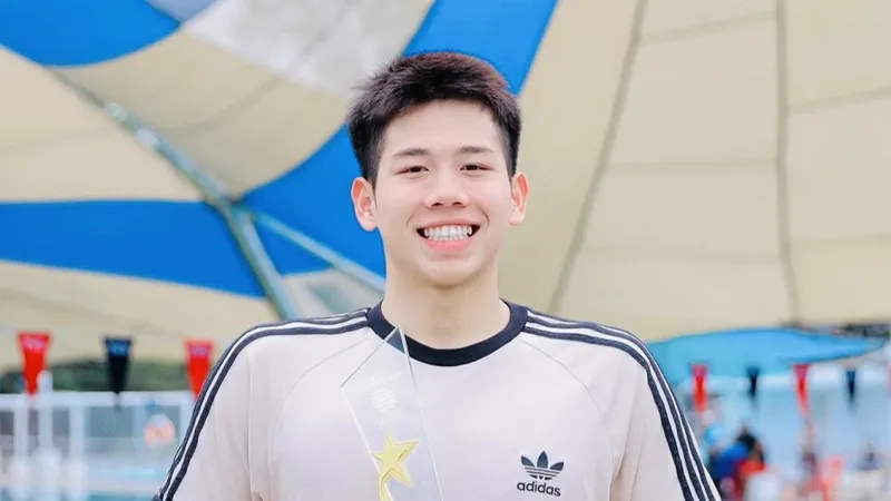 Nguyễn Quang Thuấn đã giành danh hiệu VĐV bơi nam xuất sắc nhất trong giải đấu vừa qua ở TPHCM. Ảnh: Q.THUẤN