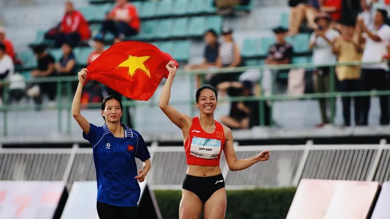 Bùi Thị Kim Anh và Dương Thị Thảo sẽ thi đấu giải vô địch trong nhà châu Á 2026. Ảnh: DŨNG PHƯƠNG
