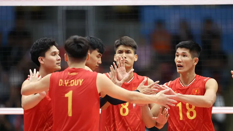 Dự kiến đội tuyển bóng chuyền nam Việt Nam có thể tìm thuê chuyên gia huấn luyện năm 2026. Ảnh: DŨNG PHƯƠNG
