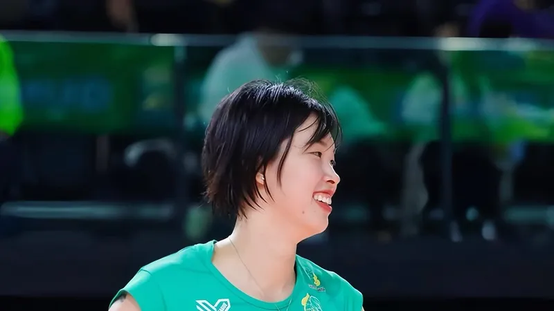 Chủ công Trần Thị Thanh Thúy đang thi đấu tại Nhật Bản. Ảnh: GGW