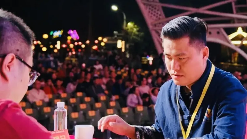 Kỳ thủ Lại Lý Huynh đang thi đấu ở giải Ngũ Dương Bôi 2026 tại Trung Quốc. Ảnh: BTC