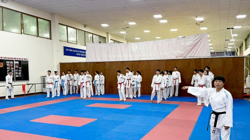 HLV trưởng Phạm Hồng Hà của đội tuyển karate Việt Nam. Ảnh: MINH CHIẾN