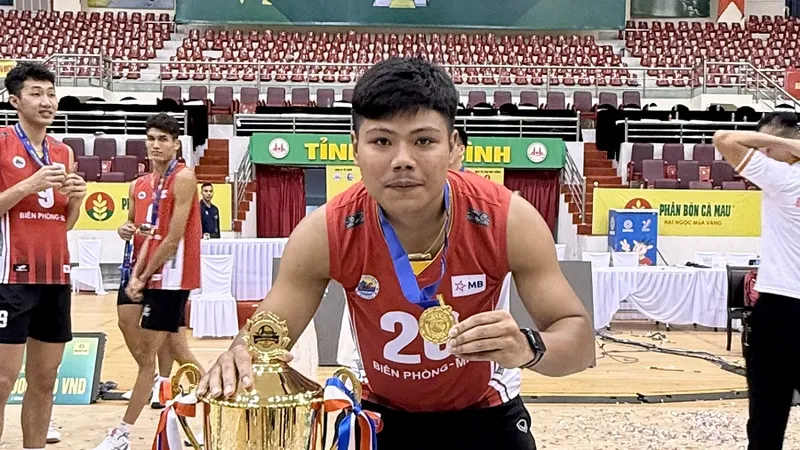 Cầu thủ Jakkrit là ngoại binh của đội Biên Phòng MB tại vòng 1 giải quốc gia năm nay. Ảnh: MINH CHIẾN