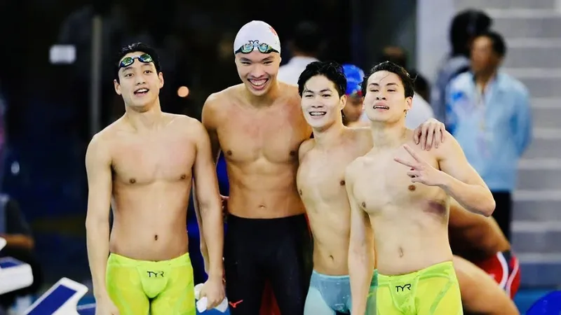 Đội tuyển bơi Việt Nam có chuyên gia Trung Quốc huấn luyện trong năm 2026. Ảnh: DŨNG PHƯƠNG