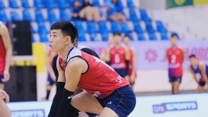 Chủ công Trần Anh Tú đã chơi tốt tại trận đấu bán kết quan trọng của đội chủ nhà Ninh Bình. Ảnh: VFV