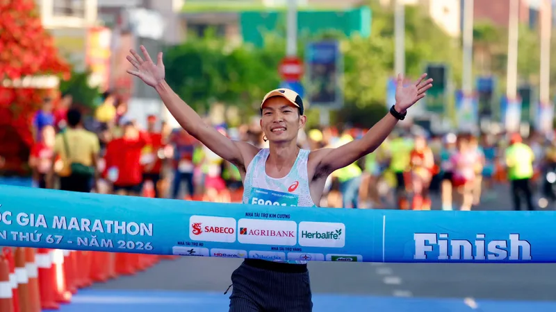Hoàng Nguyên Thanh giành HCV tại Đại hội thể thao toàn quốc lần thứ X-2026 với ngôi vô địch ở giải quốc gia Marathon 2026. Ảnh: TPM
