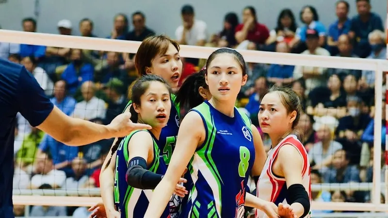 Cầu thủ Hóa chất Đức Giang sẽ gặp đội Ninh Bình trong trận đấu quan trọng ngày 10-4. Ảnh: DŨNG PHƯƠNG