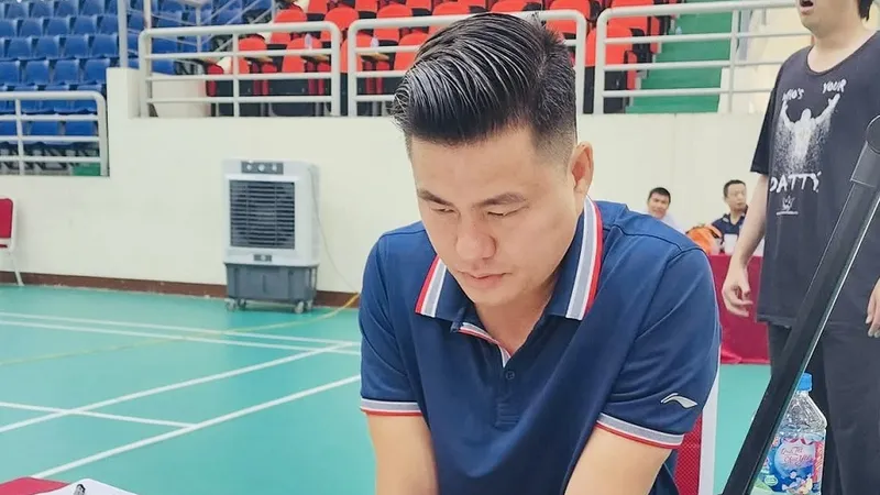 Kỳ thủ Lại Lý Huynh đang thi đấu giải vô địch cờ tướng quốc gia 2026. Ảnh: VXF